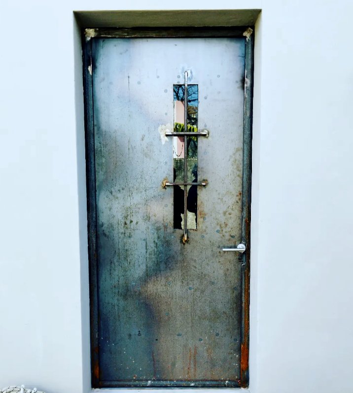 Puerta artesanal
